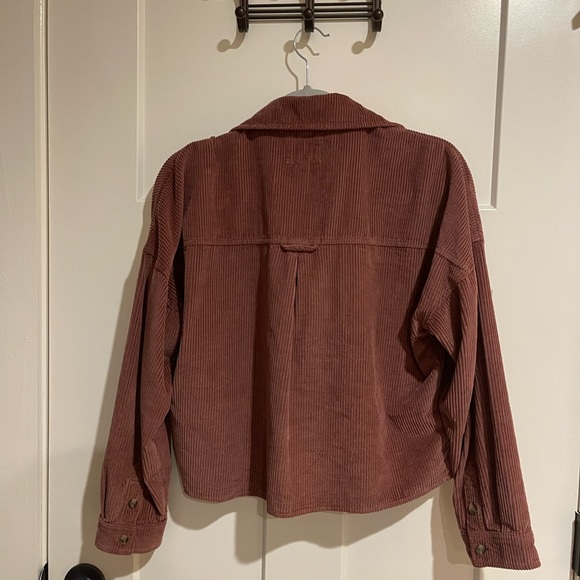 American Eagle Corduroy Cropped Button Up Shirt - Picture 2 of 6
